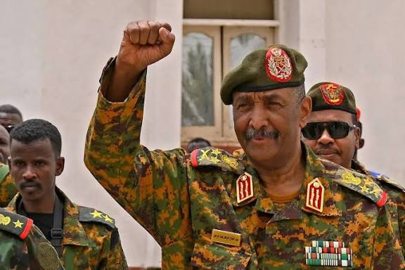 Sudanese government returns to Khartoum after nearly three years